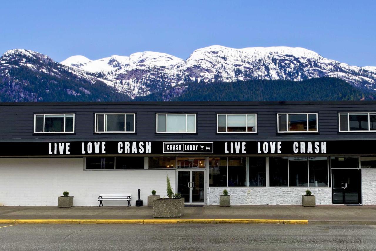 Crash Hotel Squamish Exterior photo